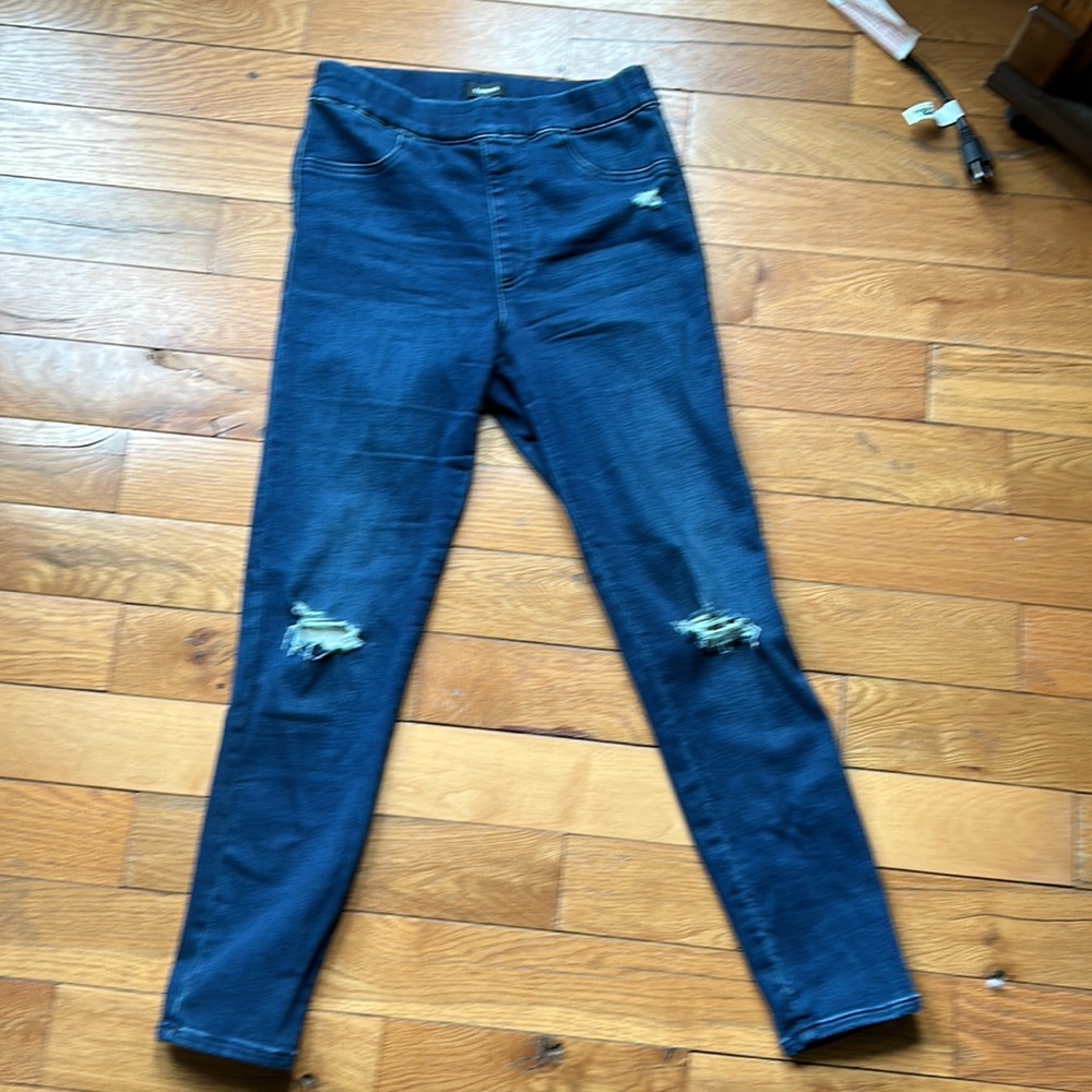 Express Pull on Jeans Medium